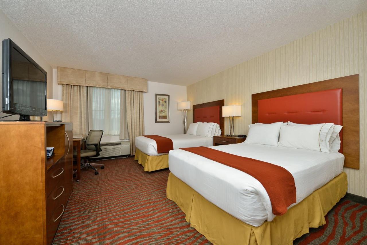 Holiday Inn Express Boston-Milford By Ihg Extérieur photo
