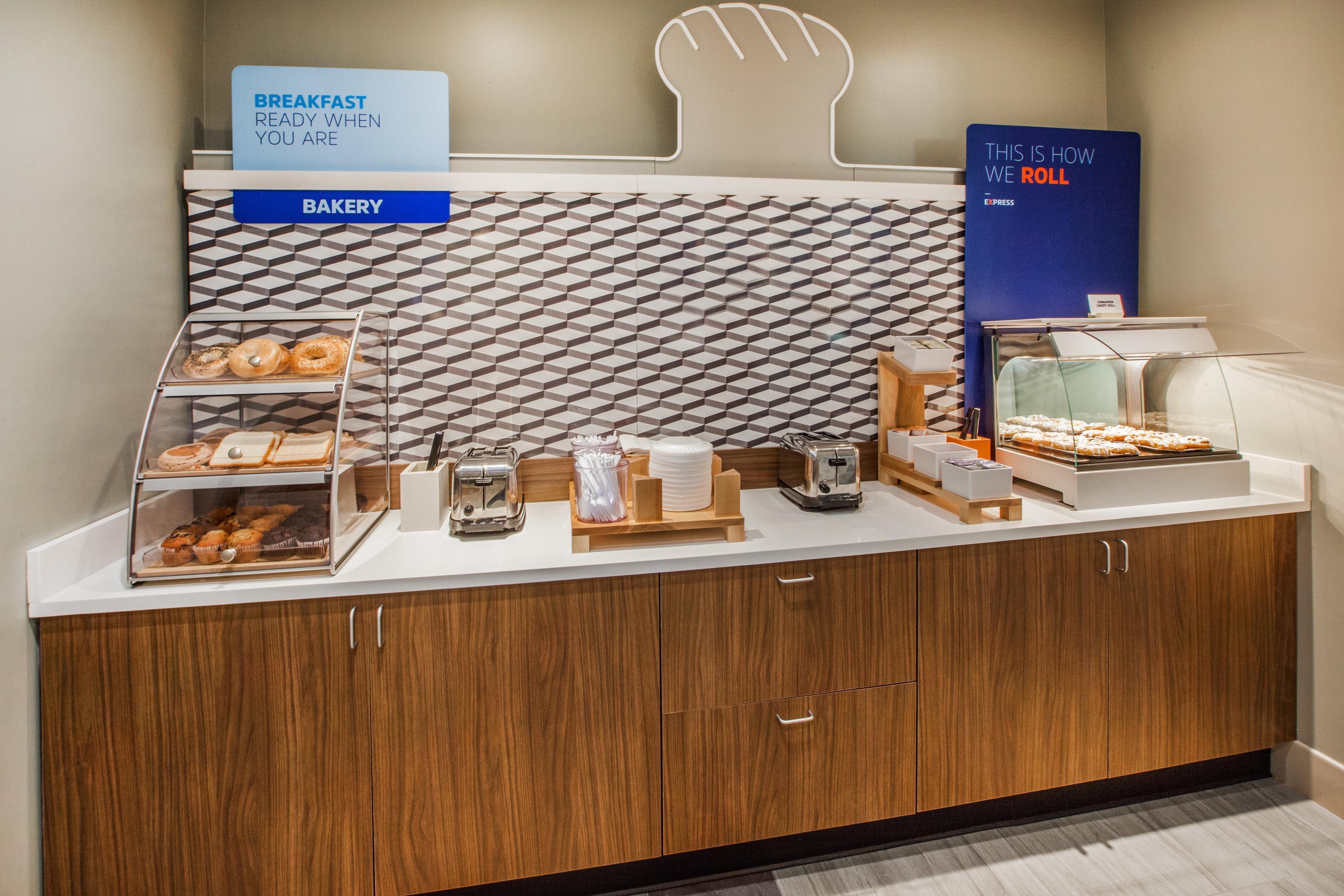 Holiday Inn Express Boston-Milford By Ihg Extérieur photo