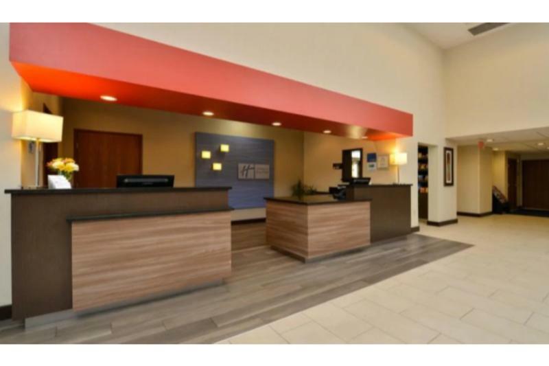 Holiday Inn Express Boston-Milford By Ihg Extérieur photo